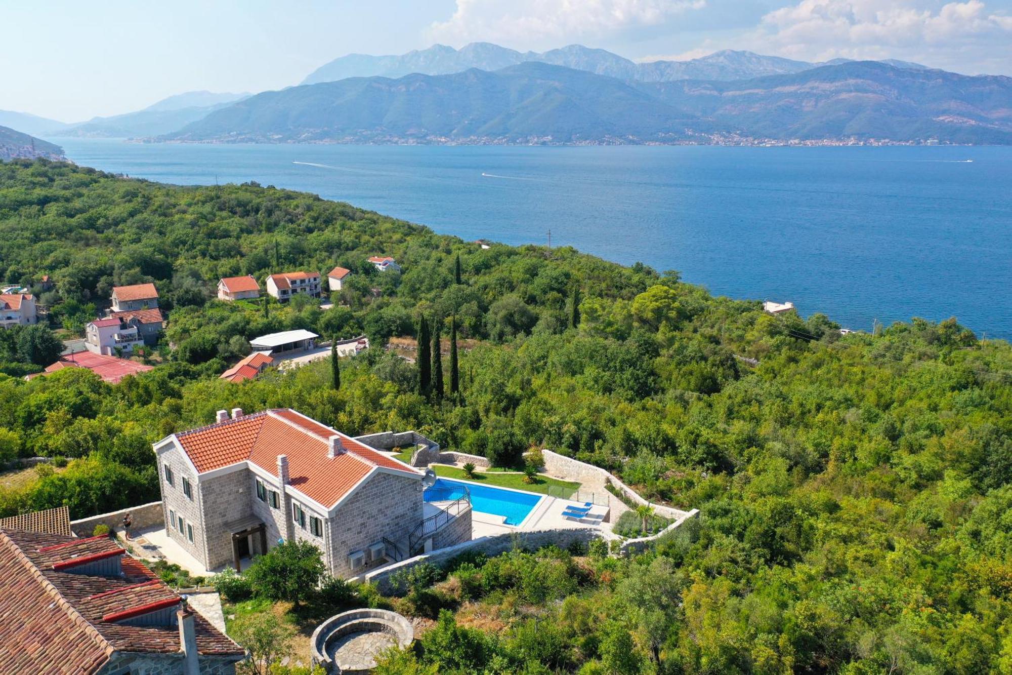 Villa Vista Azzurra Tivat Exterior photo