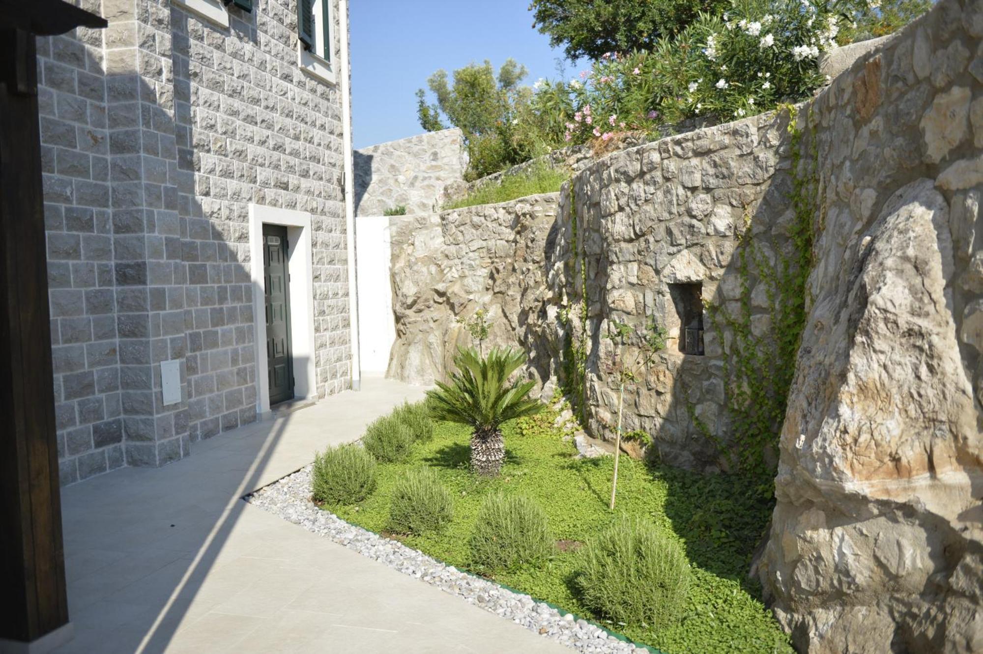 Villa Vista Azzurra Tivat Exterior photo