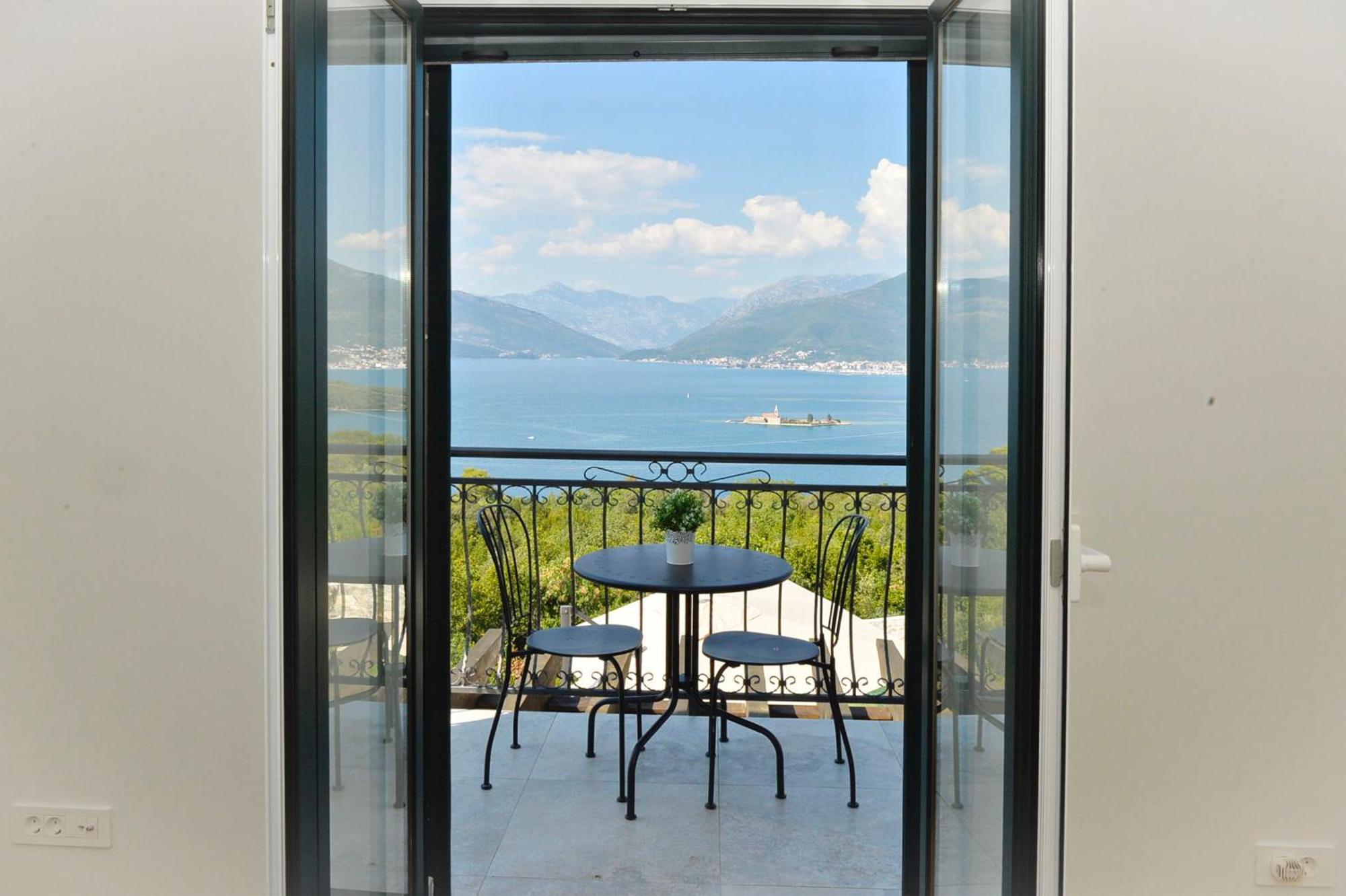 Villa Vista Azzurra Tivat Exterior photo